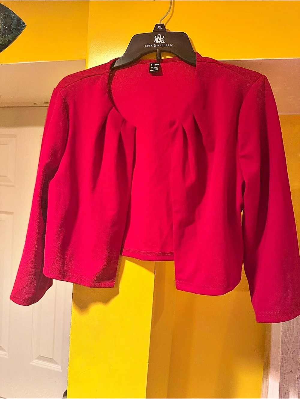 SHEIN Essnce Open Front Cropped Jacket Pink